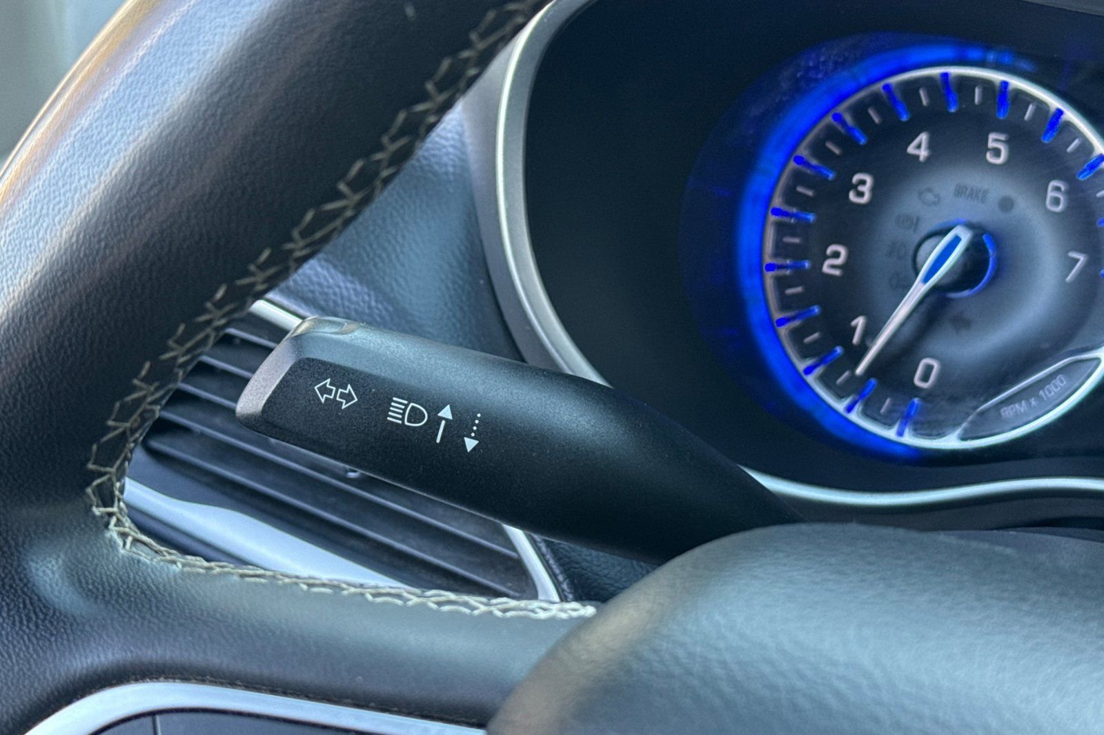 Used 2022 Chrysler Pacifica Touring-L image 35