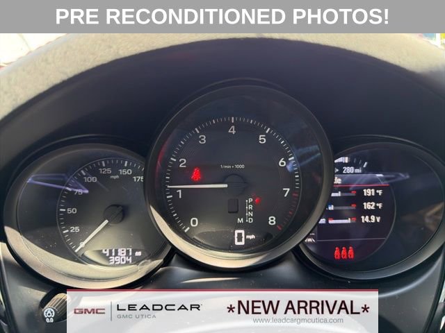 Used 2023 Porsche Macan Turbo AWD/4WD image 34