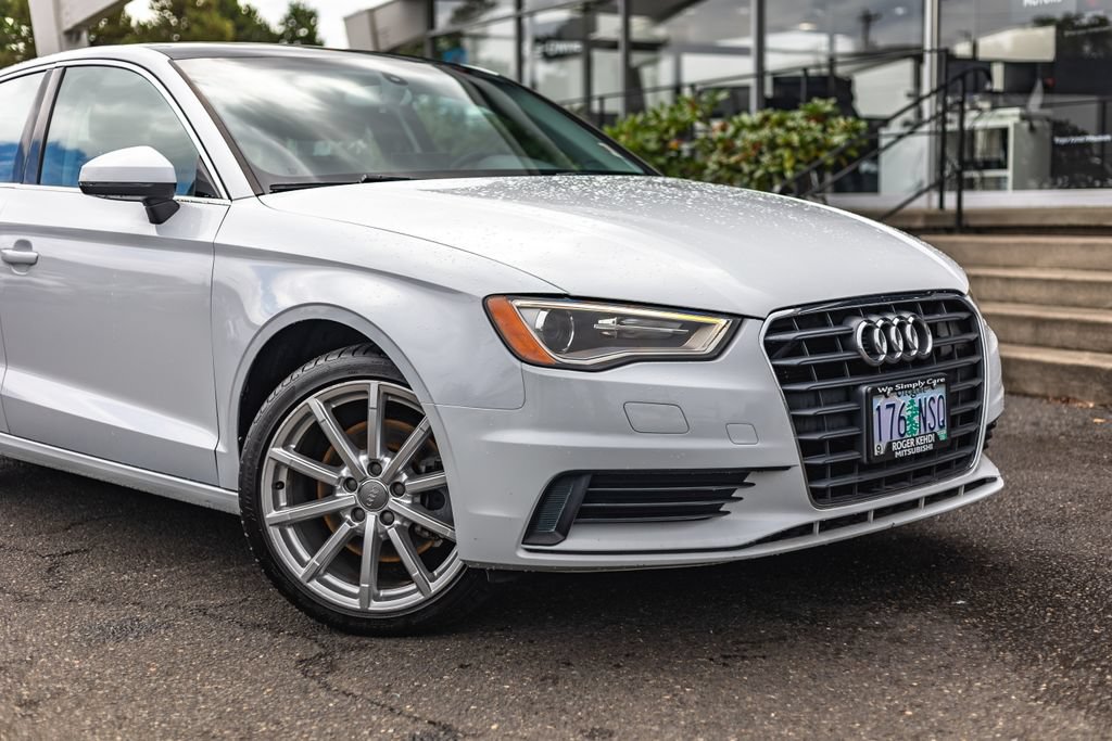 Used 2015 Audi A3 1.8T Premium Plus w/ Premium Plus Package FWD image 3