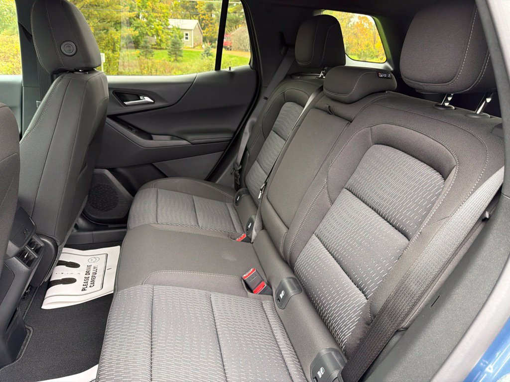 New 2027 Chevrolet Equinox LT AWD/4WD image 10