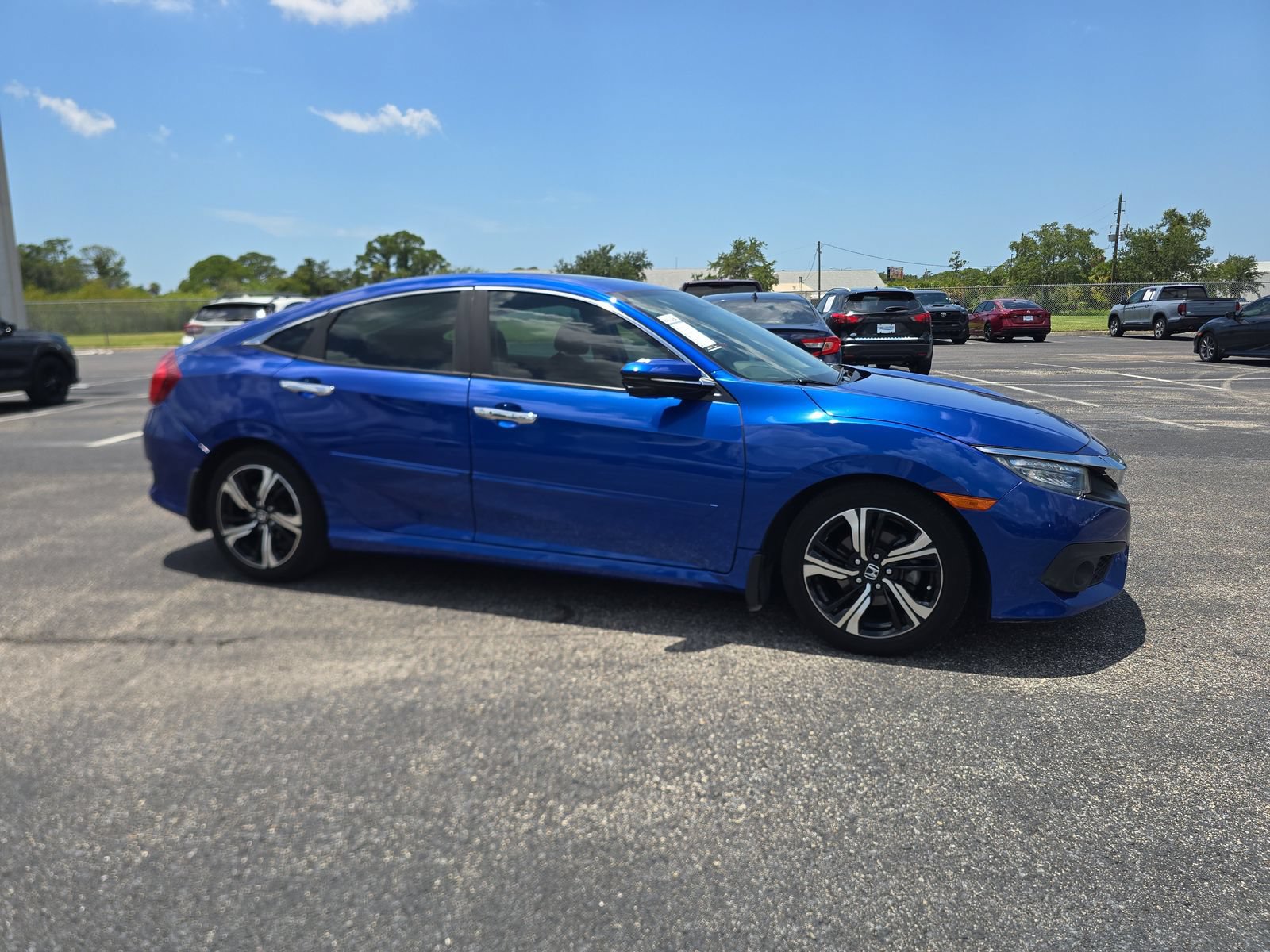 Used 2016 Honda Civic Touring image 2