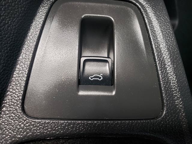 Used 2024 Volkswagen Tiguan SE AWD/4WD image 30