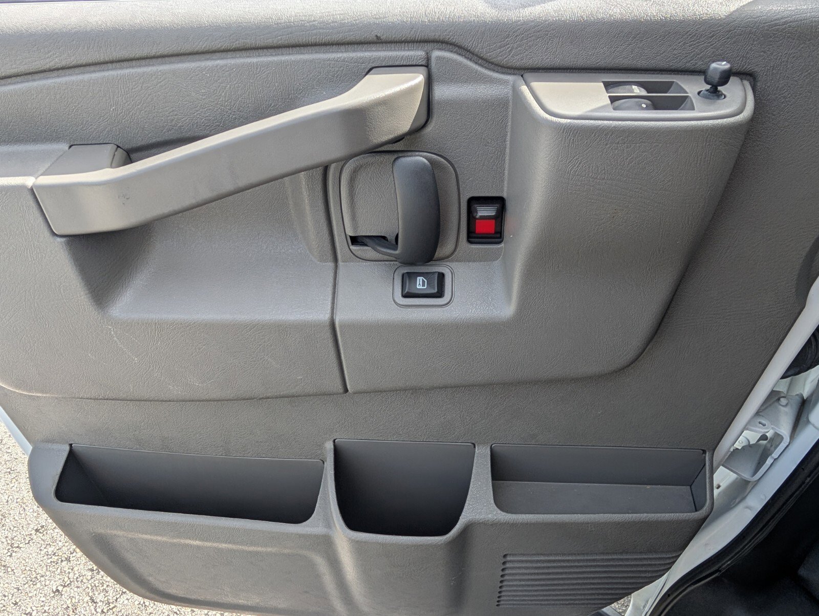 Used 2023 Chevrolet Express 3500 LS image 29