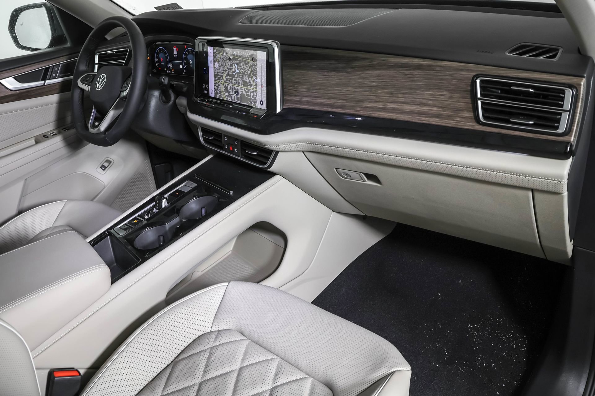 New 2026 Volkswagen Atlas SEL Premium R-Line image 44