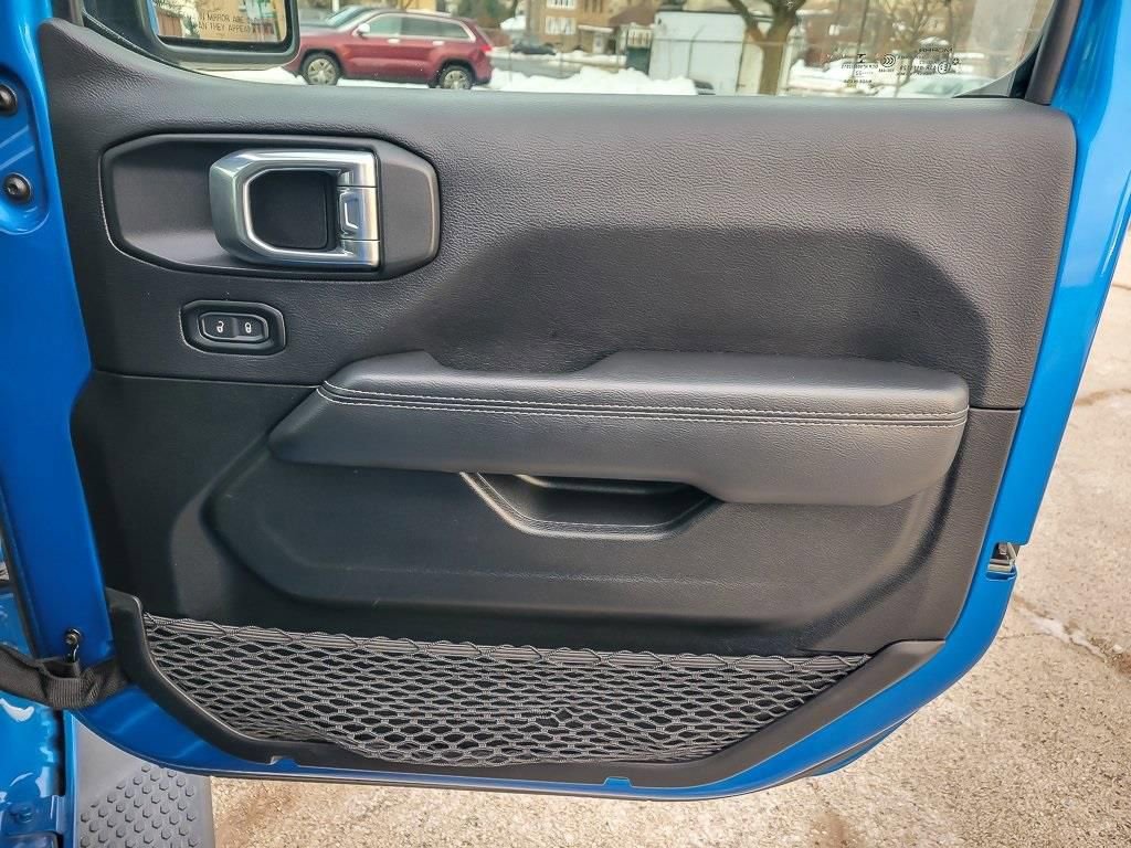 Used 2022 Jeep Wrangler Unlimited Sahara w/ Cold Weather Group image 21