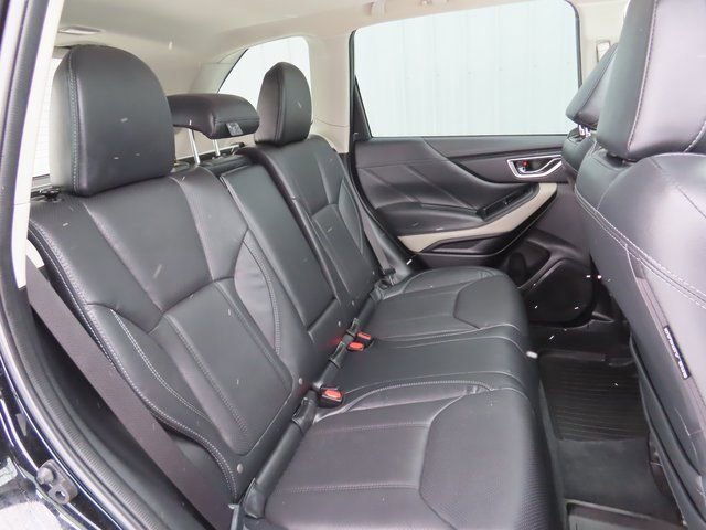 Used 2024 Subaru Forester Limited image 32