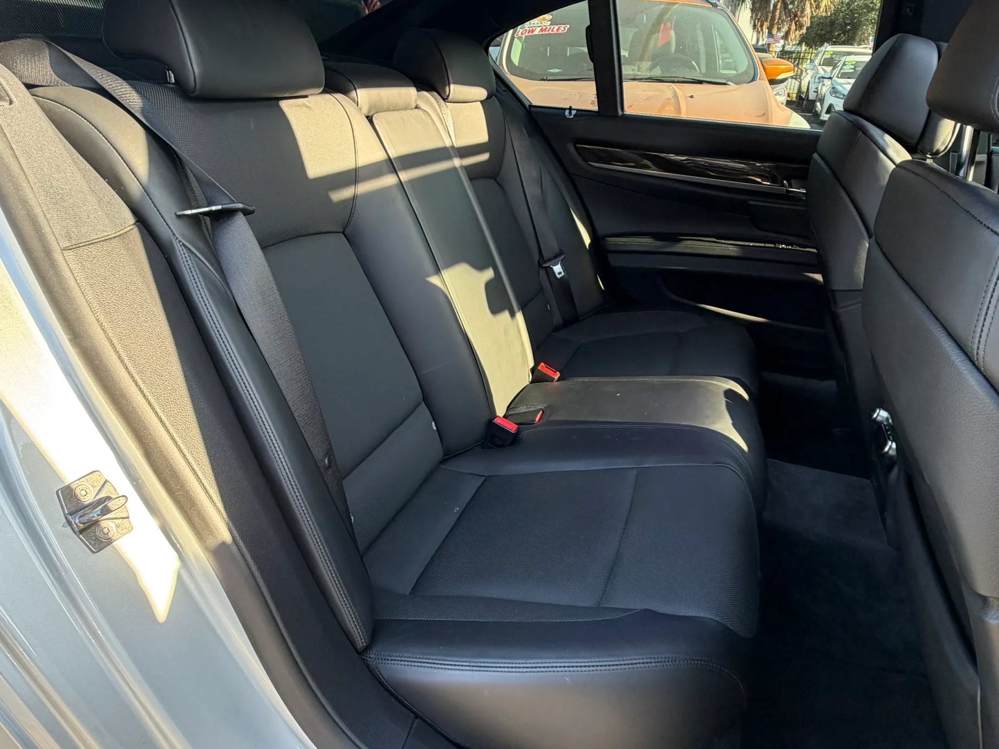 Used 2011 BMW 750i RWD image 13