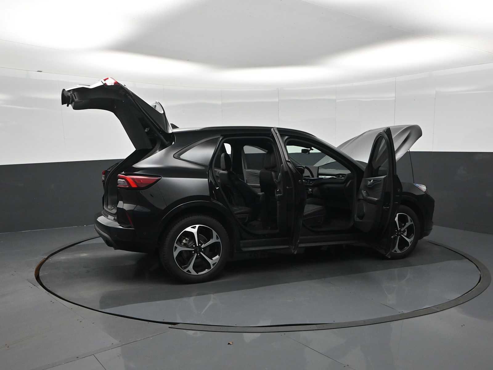 Used 2023 Ford Escape ST-Line Elite w/ Premium Technology Package AWD/4WD image 38