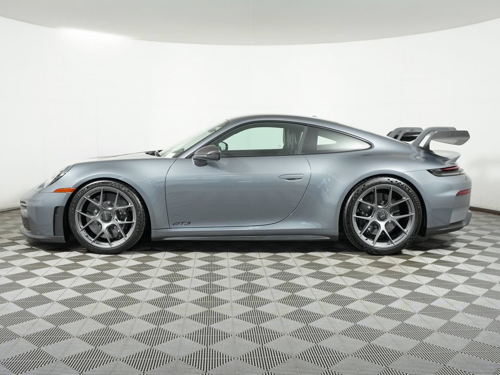 New 2026 Porsche 911 GT3 RWD image 2