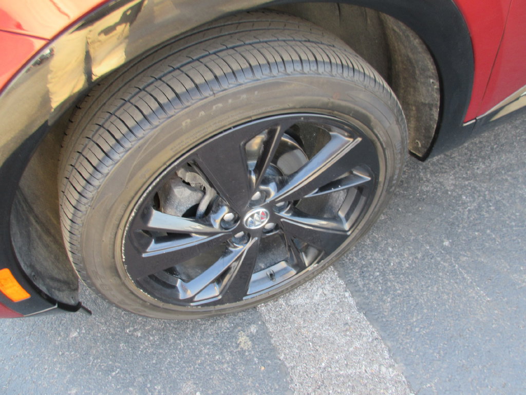 Used 2023 Buick Envision Essence w/ Sport Touring Package FWD image 14