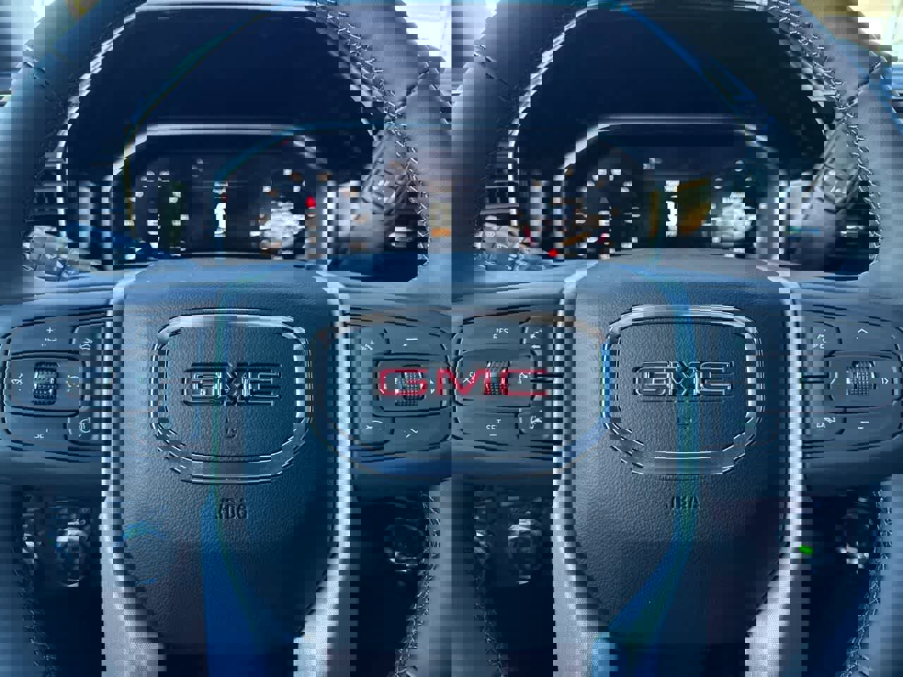 New 2026 GMC Sierra 1500 SLE w/ LPO, Black Badging Package image 30