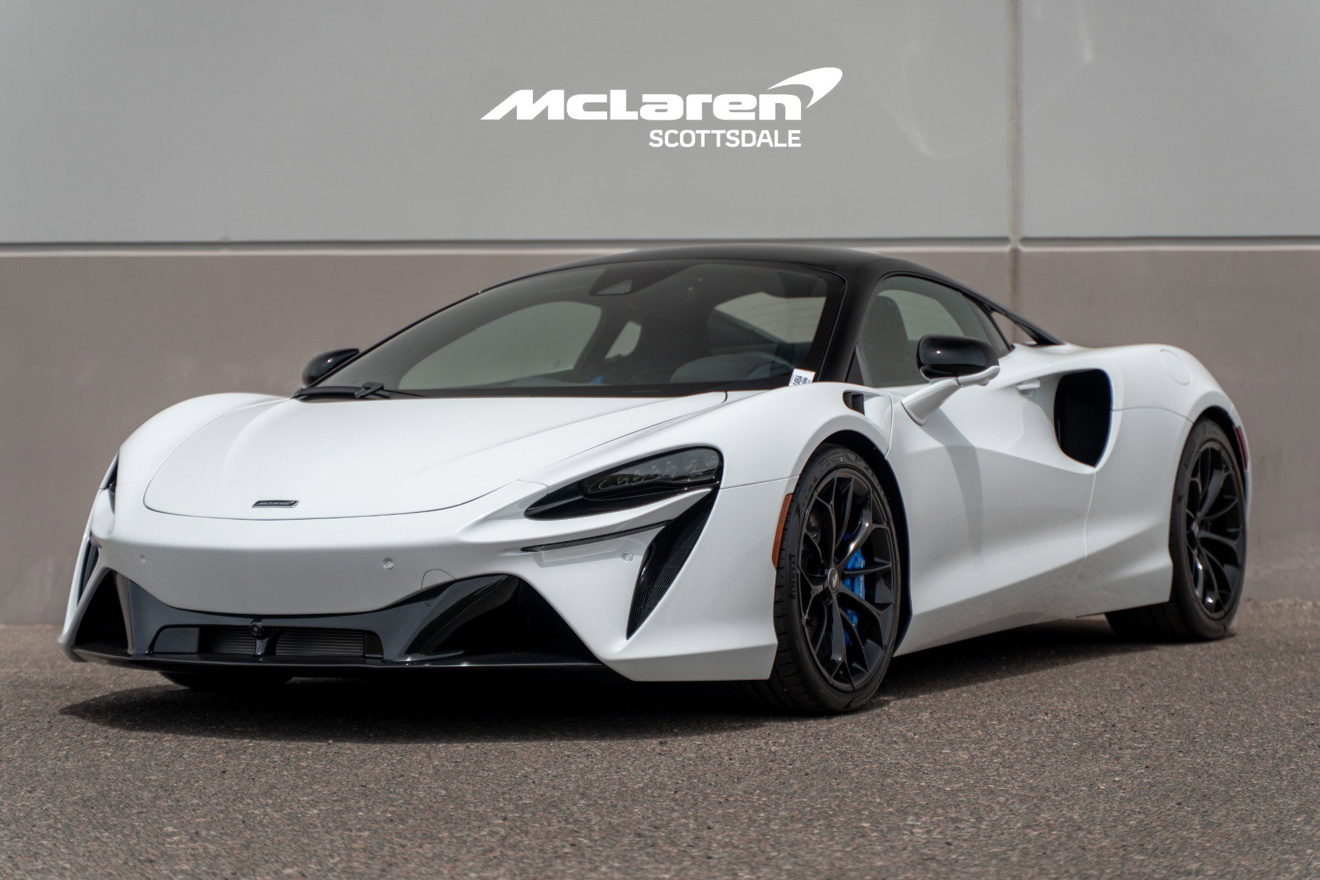 New 2026 McLaren Artura RWD image 3