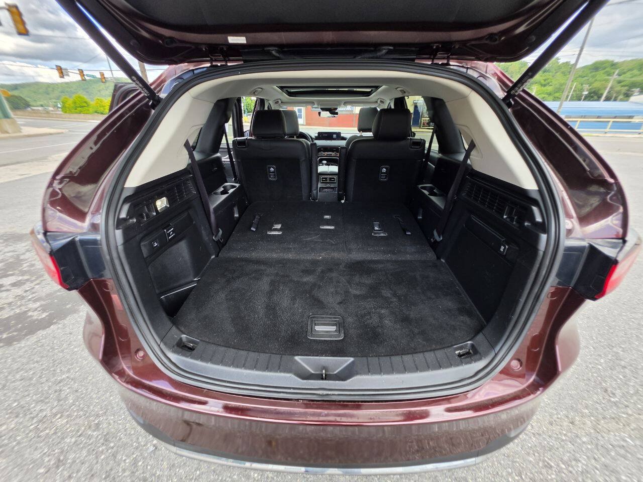 Used 2024 MAZDA CX-90 Plug-In Hybrid w/ Premium Pkg AWD/4WD image 13
