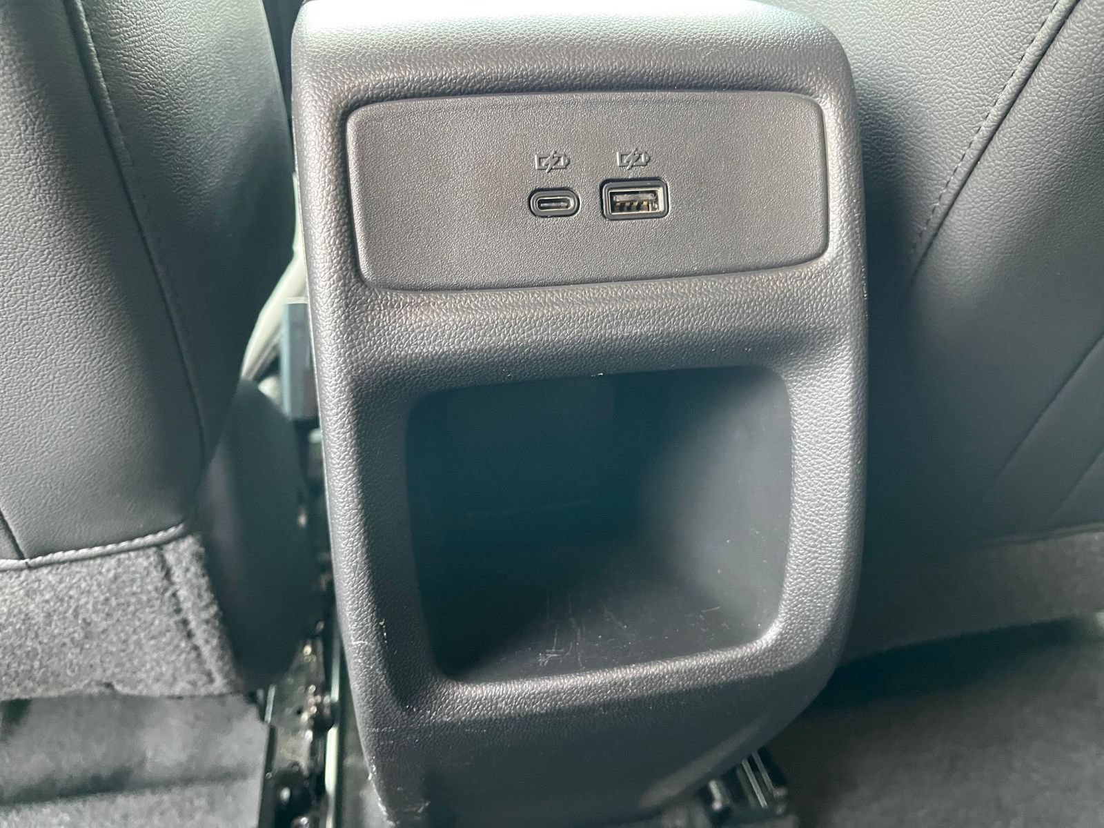 Used 2025 Chevrolet Trax LT FWD image 22