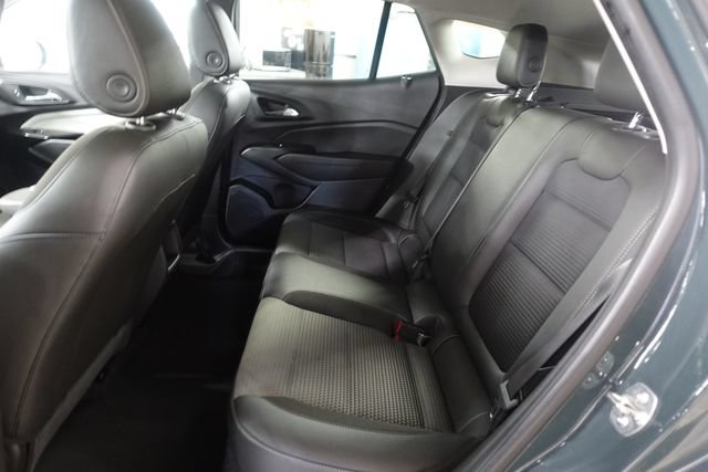 Used 2025 Chevrolet Trax LT FWD image 20