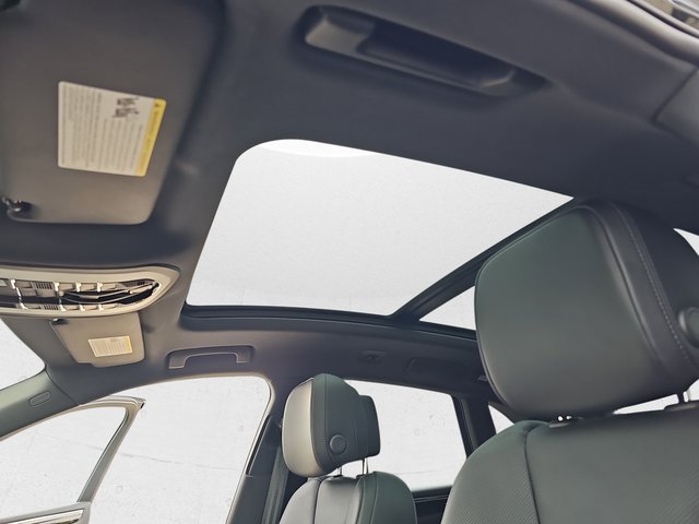 Used 2024 Porsche Macan image 32