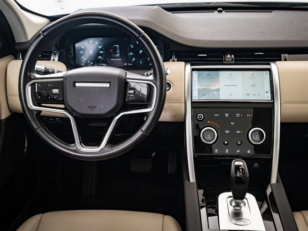 Used 2022 Land Rover Discovery Sport SE image 28