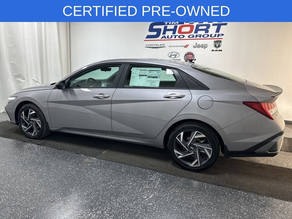 Used 2025 Hyundai Elantra SEL FWD video 2