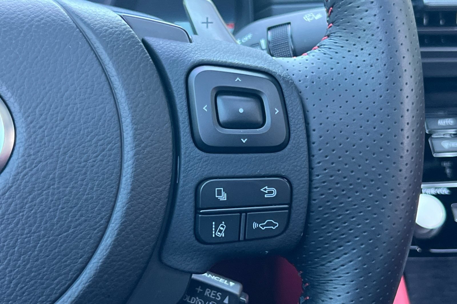 Used 2025 Lexus IS 350 F Sport RWD image 38
