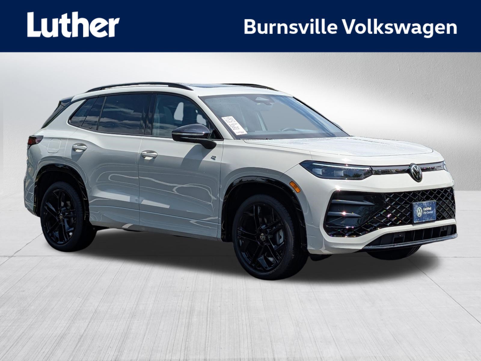 Certified 2026 Volkswagen Tiguan SE R-Line AWD/4WD image 1