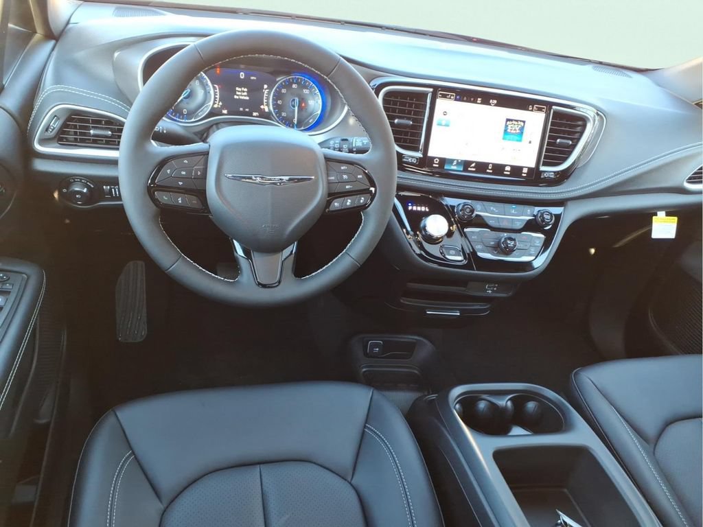 New 2026 Chrysler Pacifica Select w/ S Appearance Package AWD/4WD image 13