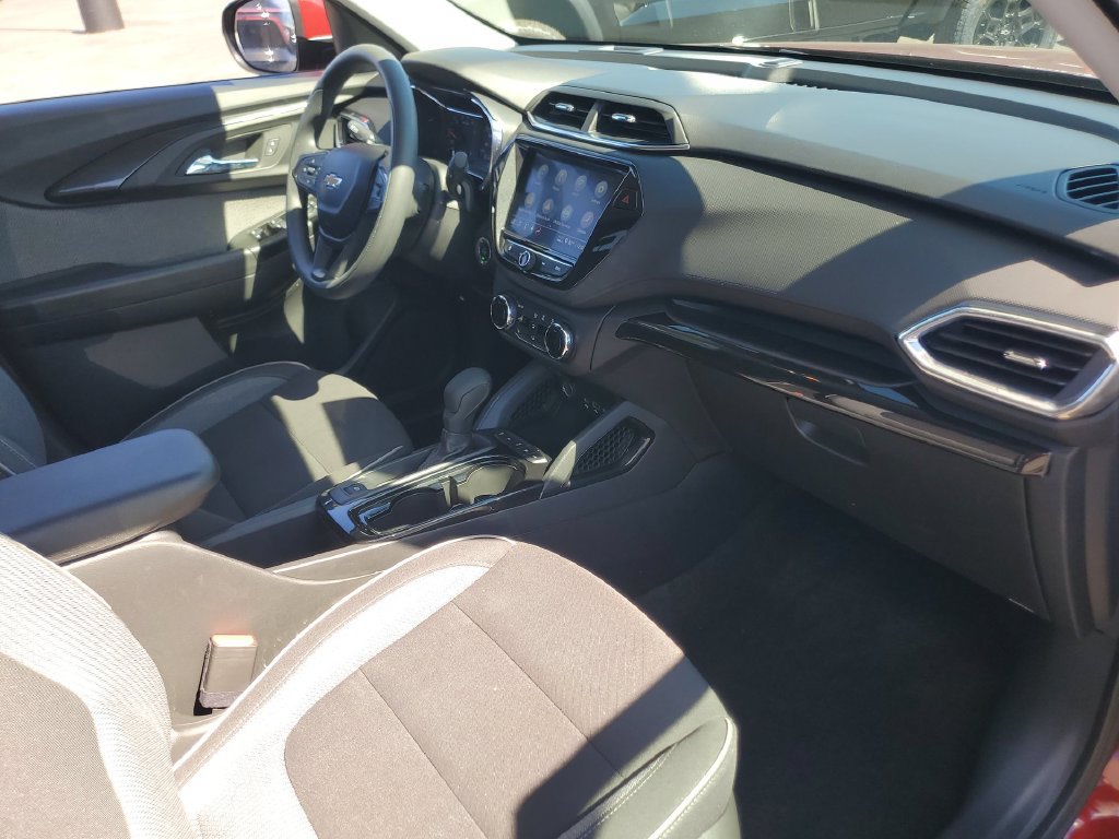 Used 2023 Chevrolet TrailBlazer LT w/ Convenience Package AWD/4WD image 28