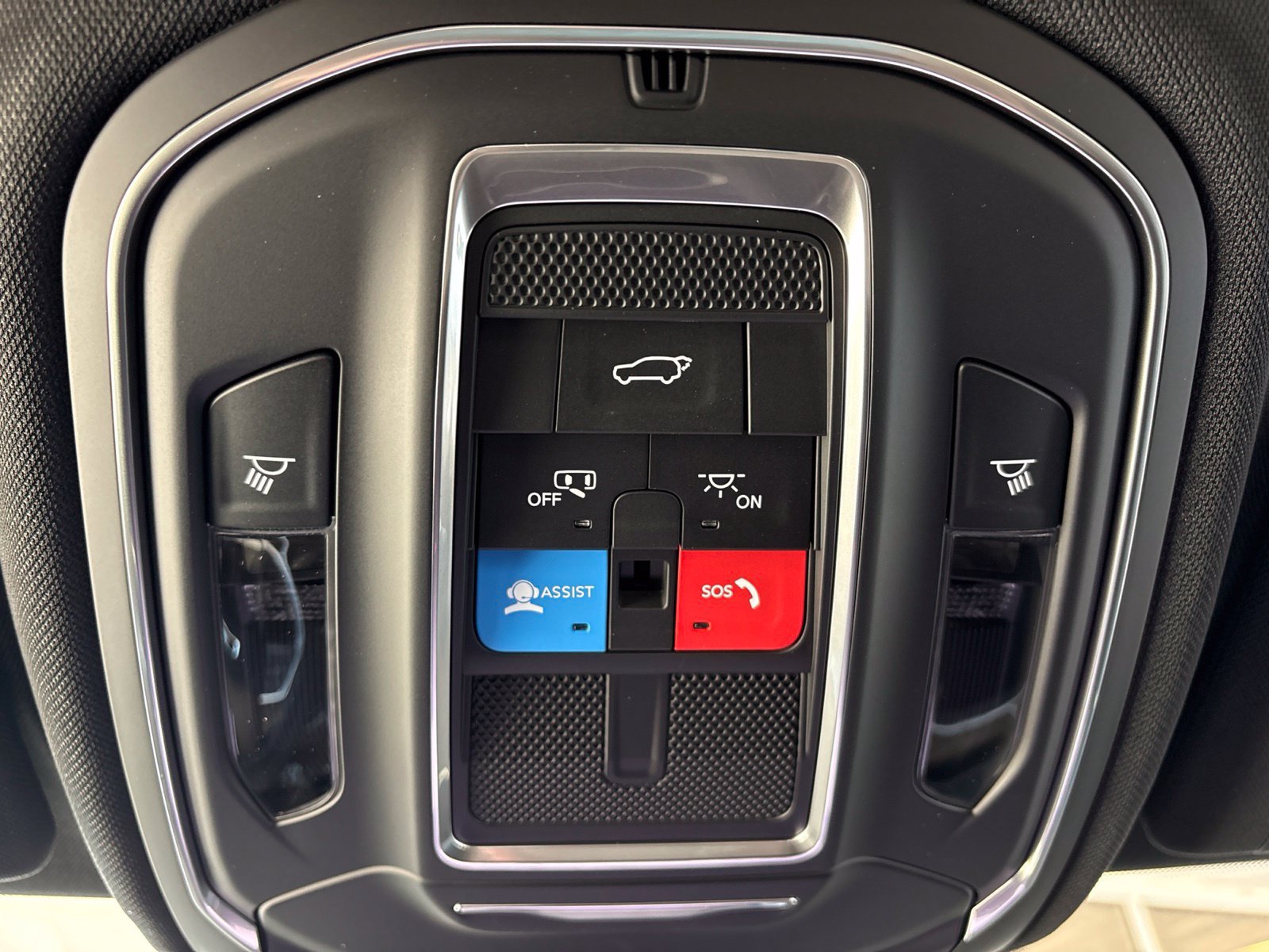 New 2026 Jeep Grand Cherokee Altitude RWD image 19