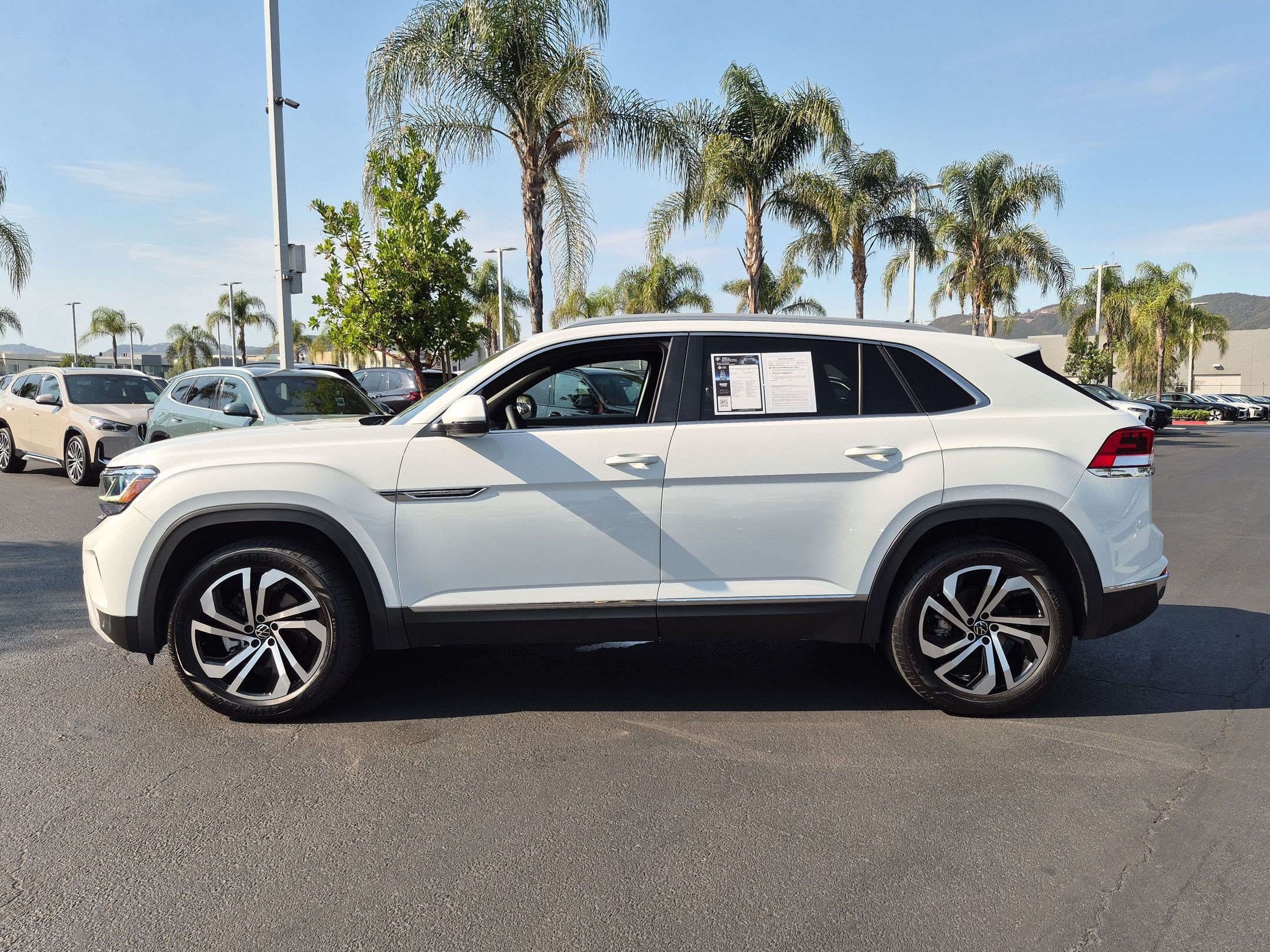 Used 2022 Volkswagen Atlas Cross Sport SEL AWD/4WD image 7
