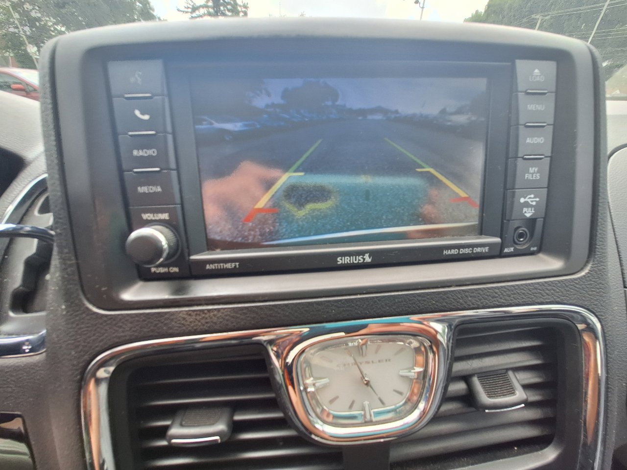 Used 2015 Chrysler Town & Country Touring-L w/ Driver Convenience Group image 23