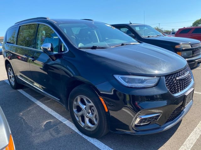 Used 2023 Chrysler Pacifica Limited