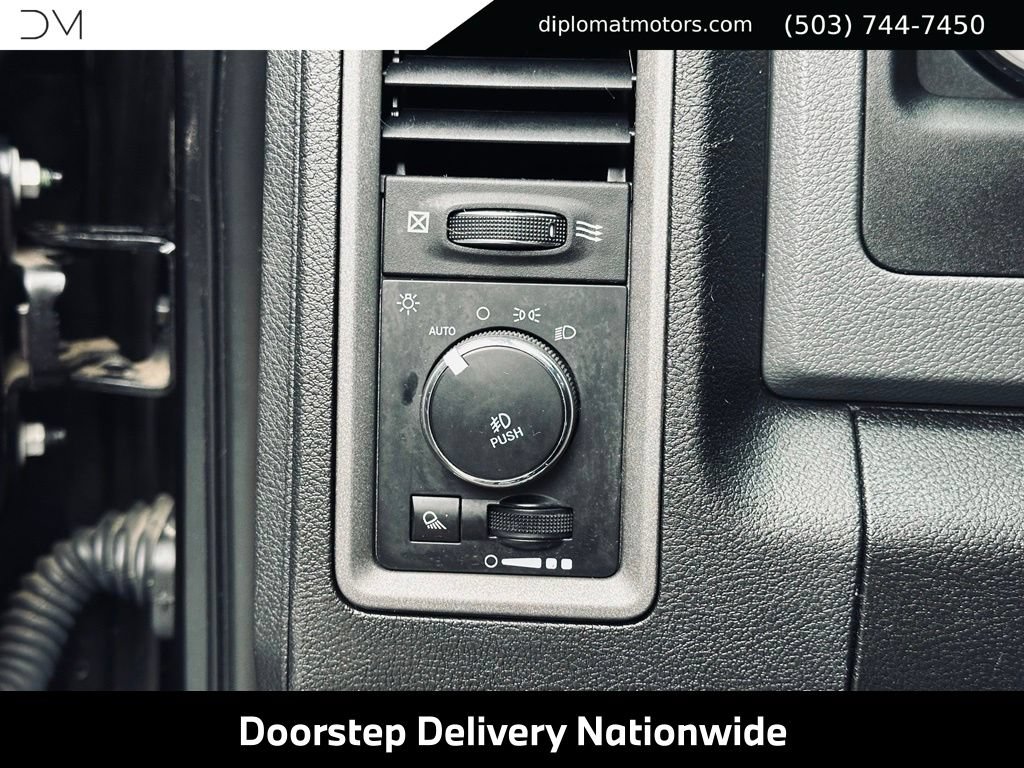 Used 2019 RAM 1500 ST w/ SXT Plus Group AWD/4WD image 32
