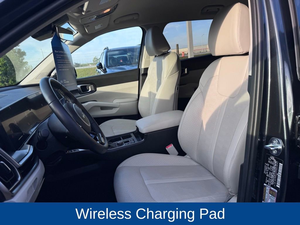 Used 2025 Kia Sorento EX image 11