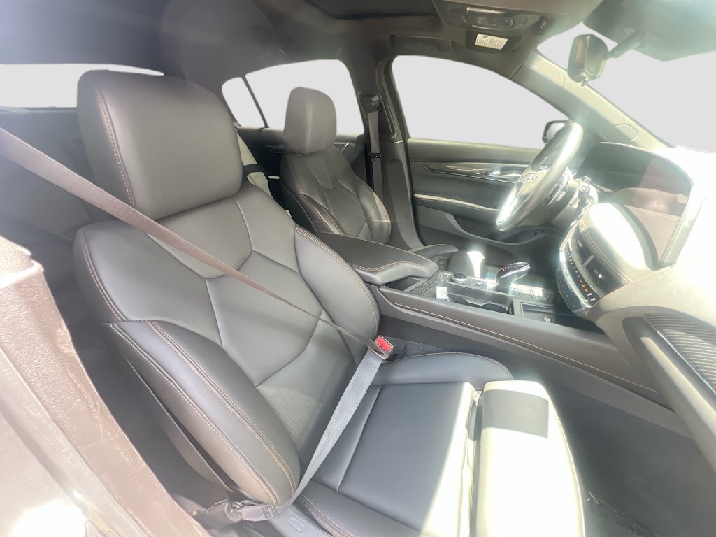 Used 2025 Cadillac CT5 V w/ Technology Package RWD image 29