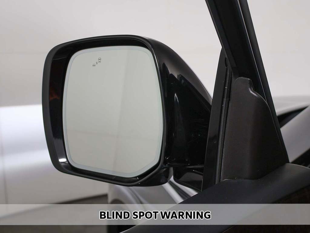 Used 2024 Nissan Armada Platinum image 6