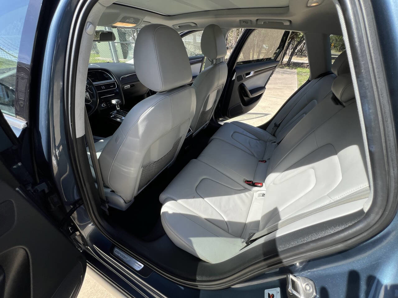 Used 2015 Audi A4 Premium w/ Audi MMI Navigation image 29