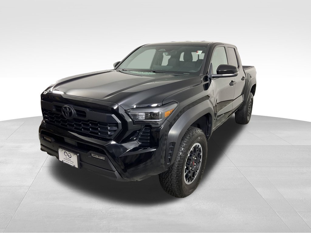 Used 2024 Toyota Tacoma TRD Off-Road w/ TRD Off Road Upgrade Package AWD/4WD image 4