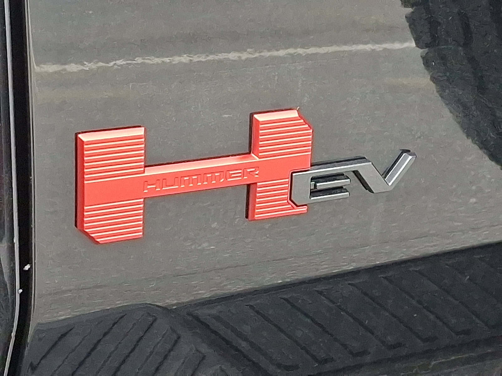 New 2026 GMC Hummer EV SUV w/ LPO, Sport Package image 11