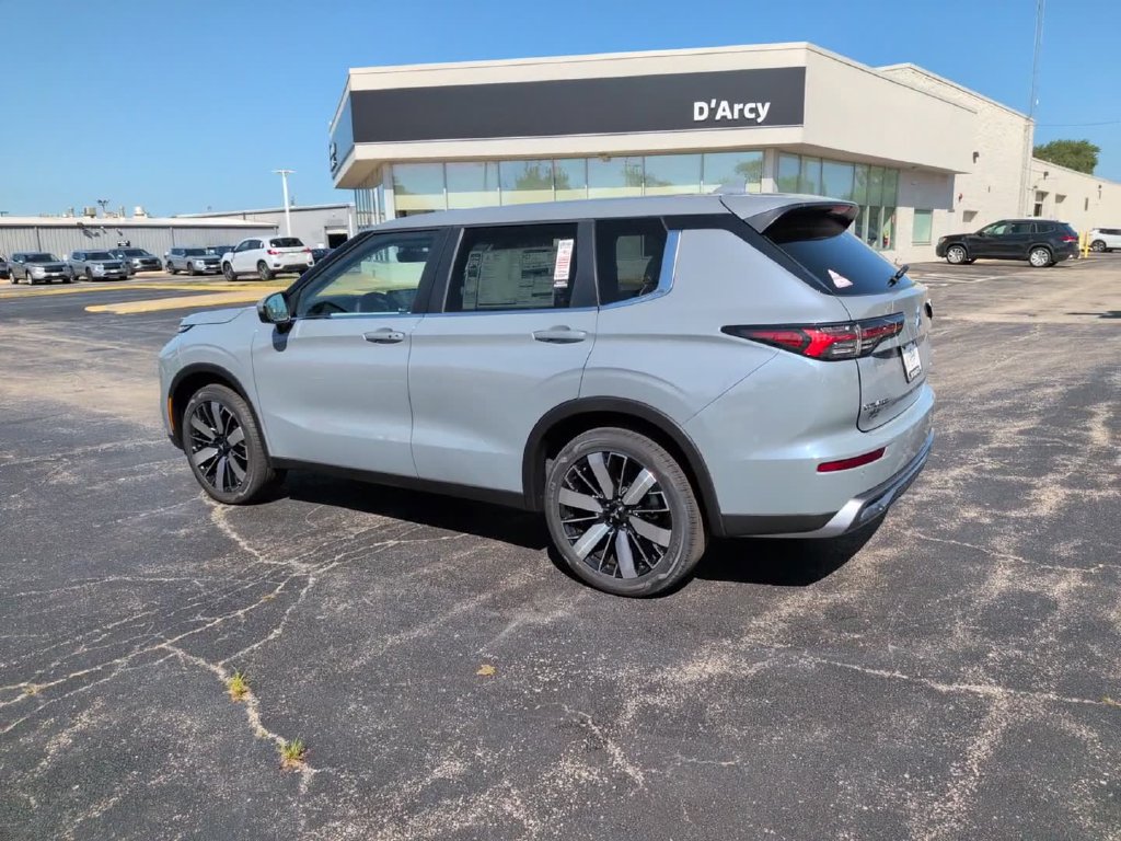 New 2026 Mitsubishi Outlander SE AWD/4WD image 9