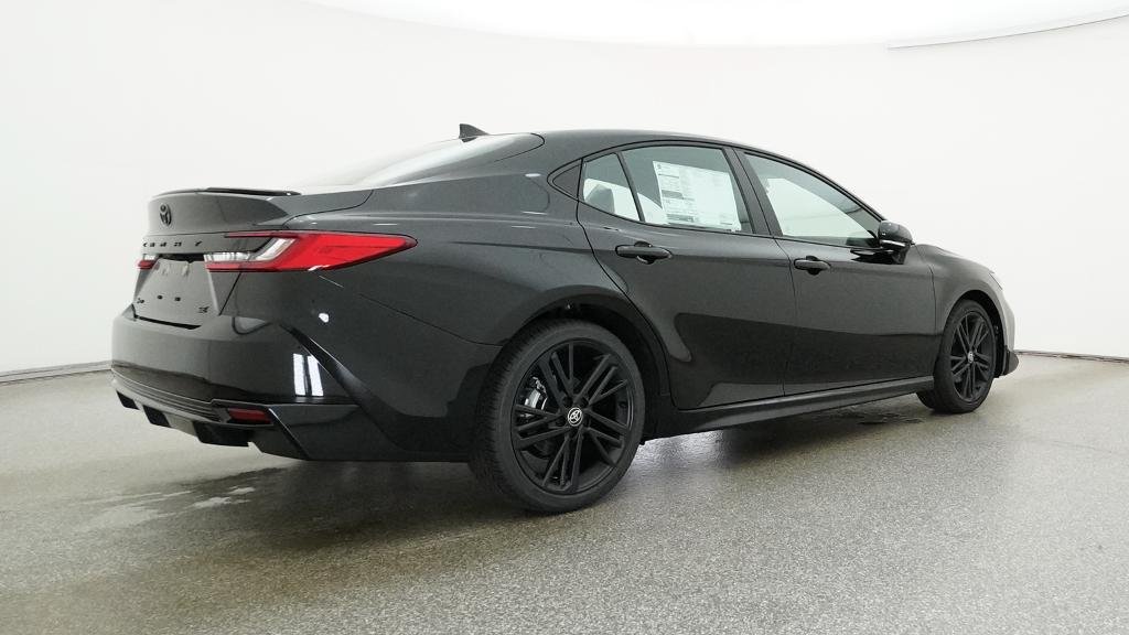 New 2026 Toyota Camry Hybrid FWD image 17