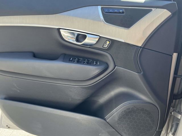 Used 2025 Volvo XC90 B5 Core image 32
