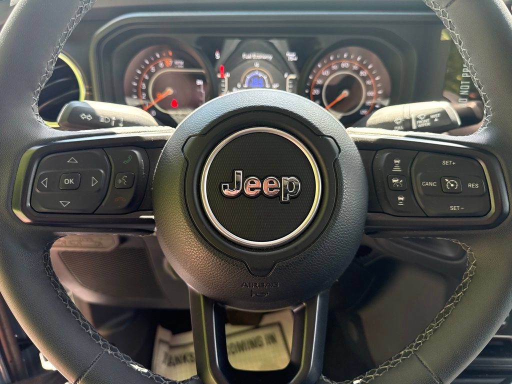 Used 2025 Jeep Gladiator Sport AWD/4WD image 21