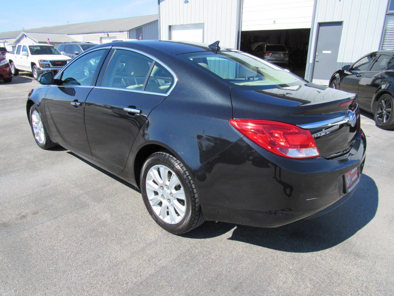 Used 2012 Buick Regal Premium image 4