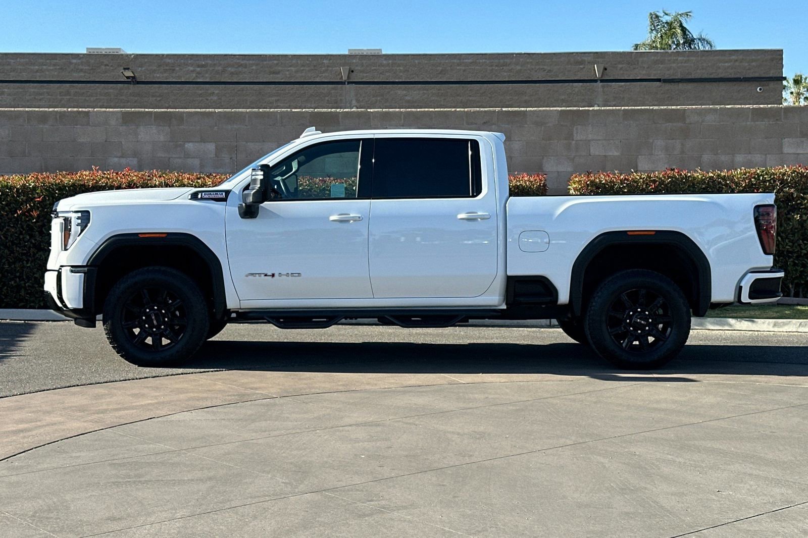 Certified 2025 GMC Sierra 2500 AT4 AWD/4WD image 7