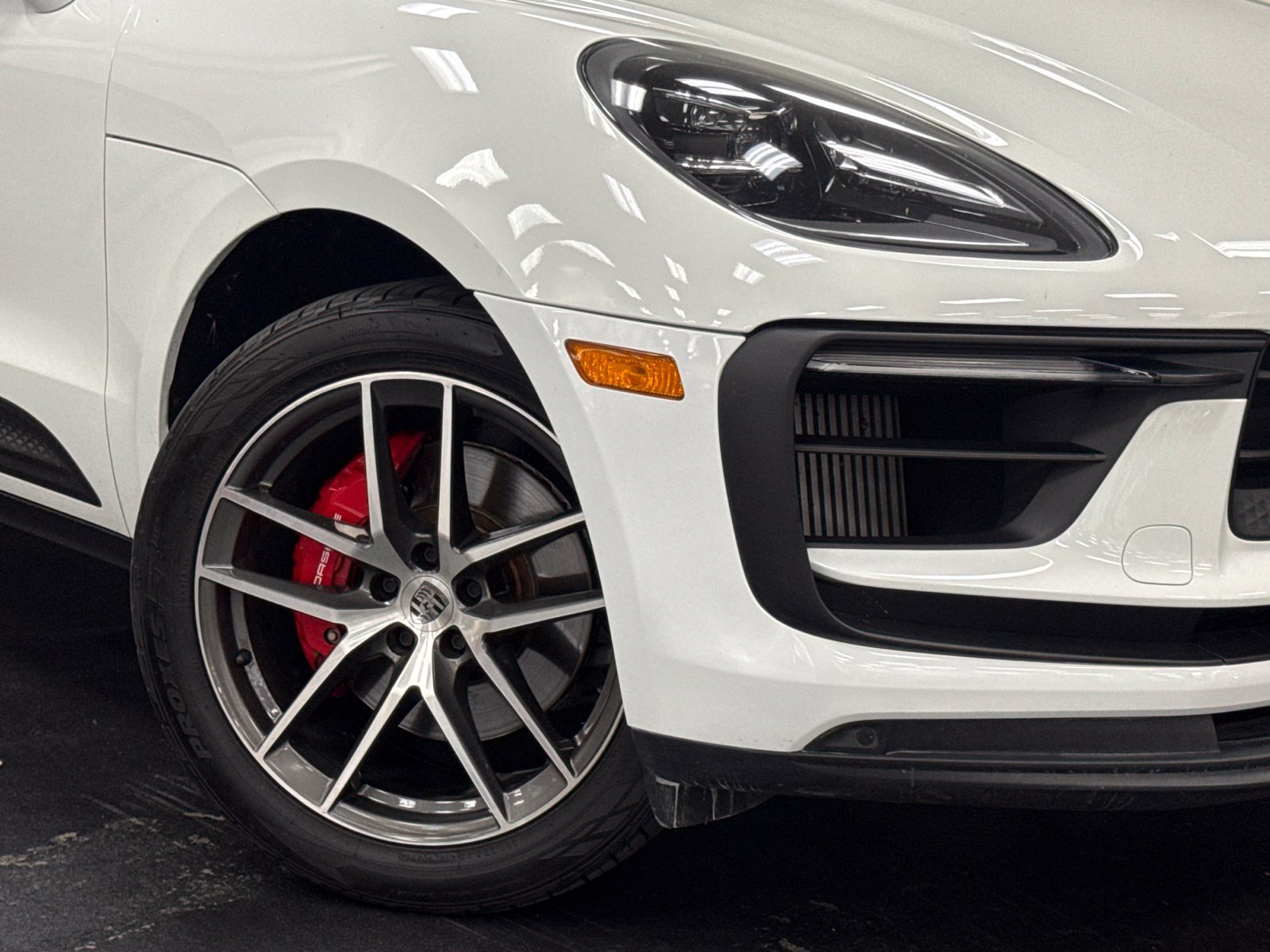 Used 2023 Porsche Macan S AWD/4WD image 4
