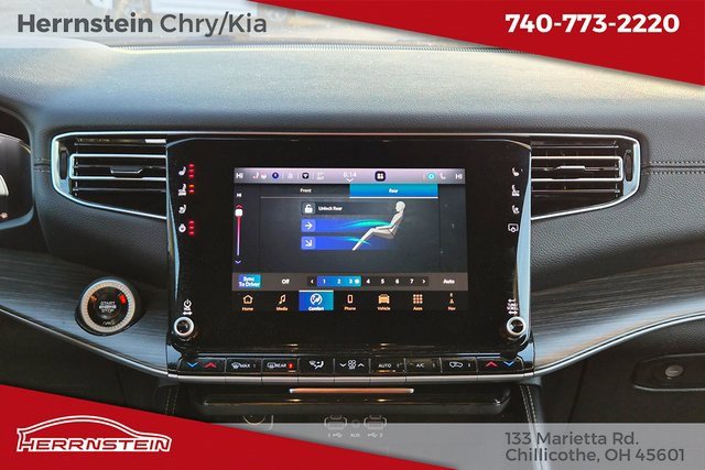 Used 2024 Jeep Wagoneer L Series II w/ Flexible Seating Group image 10