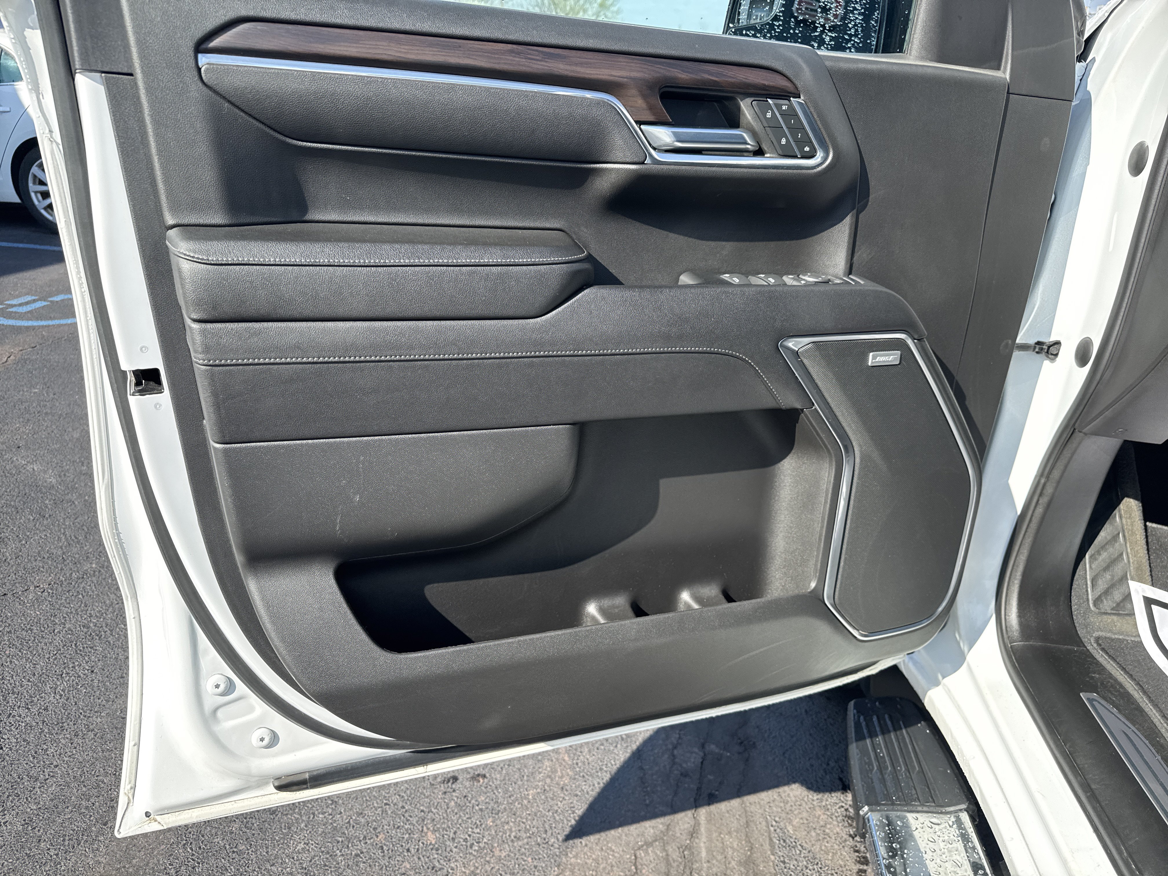 Used 2023 GMC Sierra 1500 SLT w/ SLT Premium Package AWD/4WD image 15