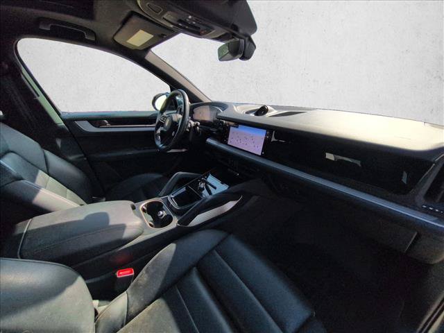 Used 2024 Porsche Cayenne S AWD/4WD image 21