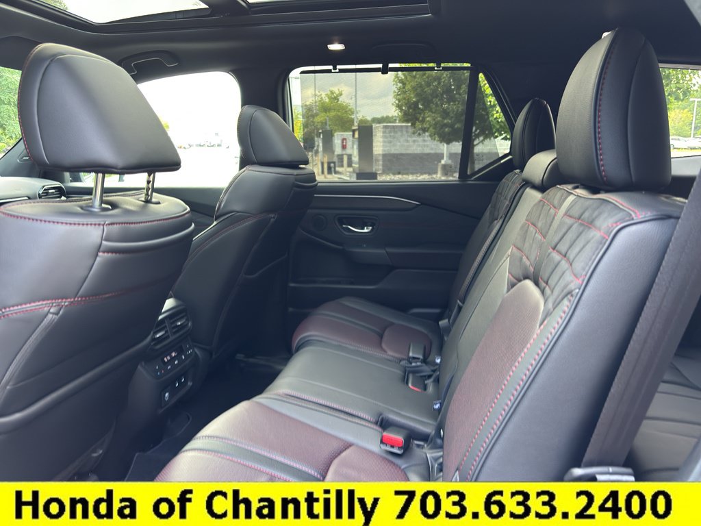 Certified 2026 Honda Pilot Black Edition image 28