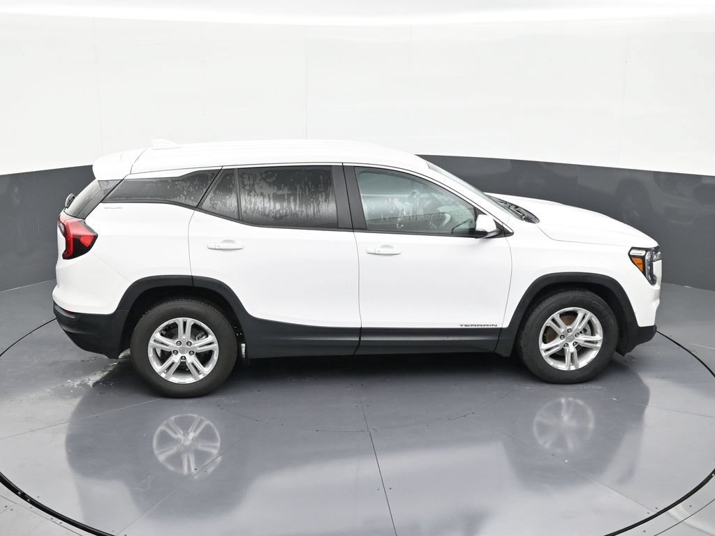Used 2022 GMC Terrain SLE FWD image 17