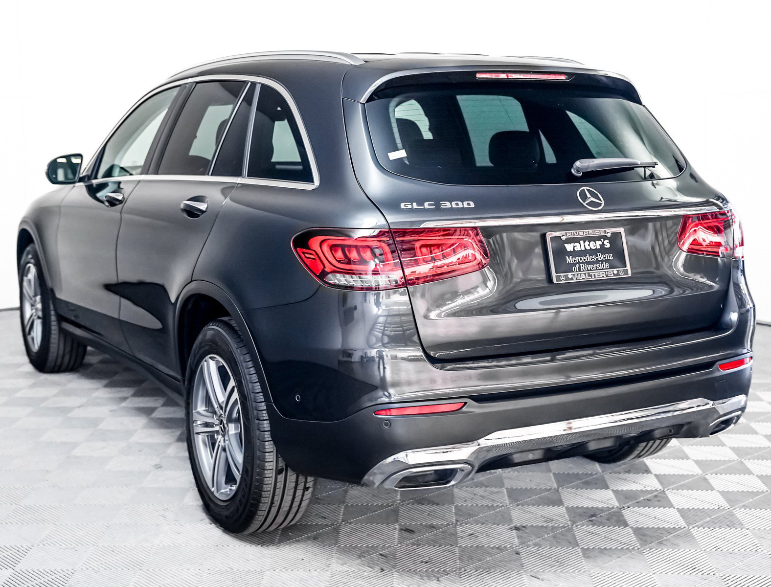 Certified 2022 Mercedes-Benz GLC 300 image 2